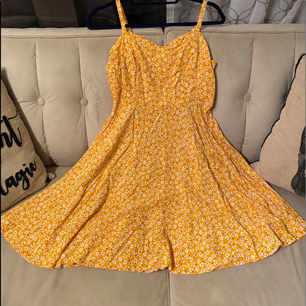 Mellow yellow flower dress have in blue too